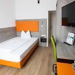 Astoria Hotel 2*