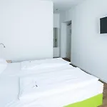 Astoria Hotel 2*