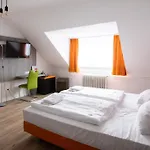 Astoria 2*