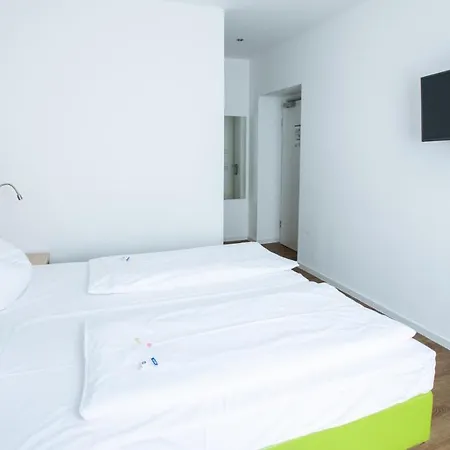 Astoria Hotel 2*