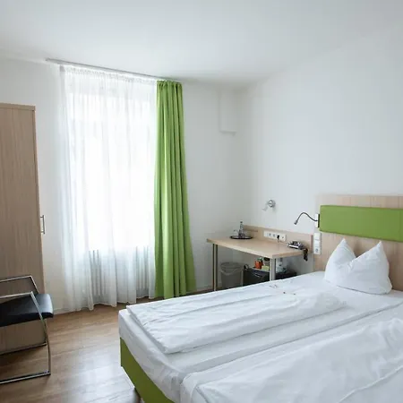 Astoria Hotel 2*